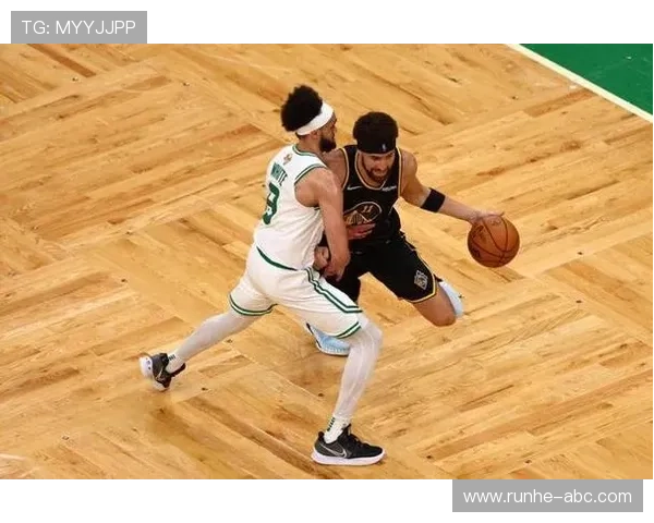 追梦三记三分得12分 失误犯规频发表现不佳